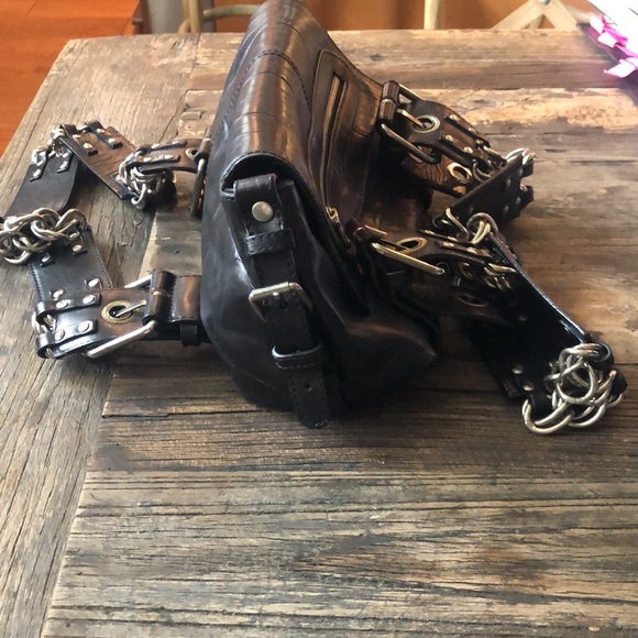 Chloe Shoulder Bag - Picture 5 of 6